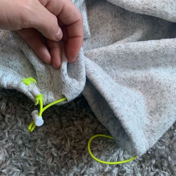 UNIVERSAL THREAD || Light Grey and Lime Green Yellow Accent Half Zip Sweatshirt - Picture 7 of 8